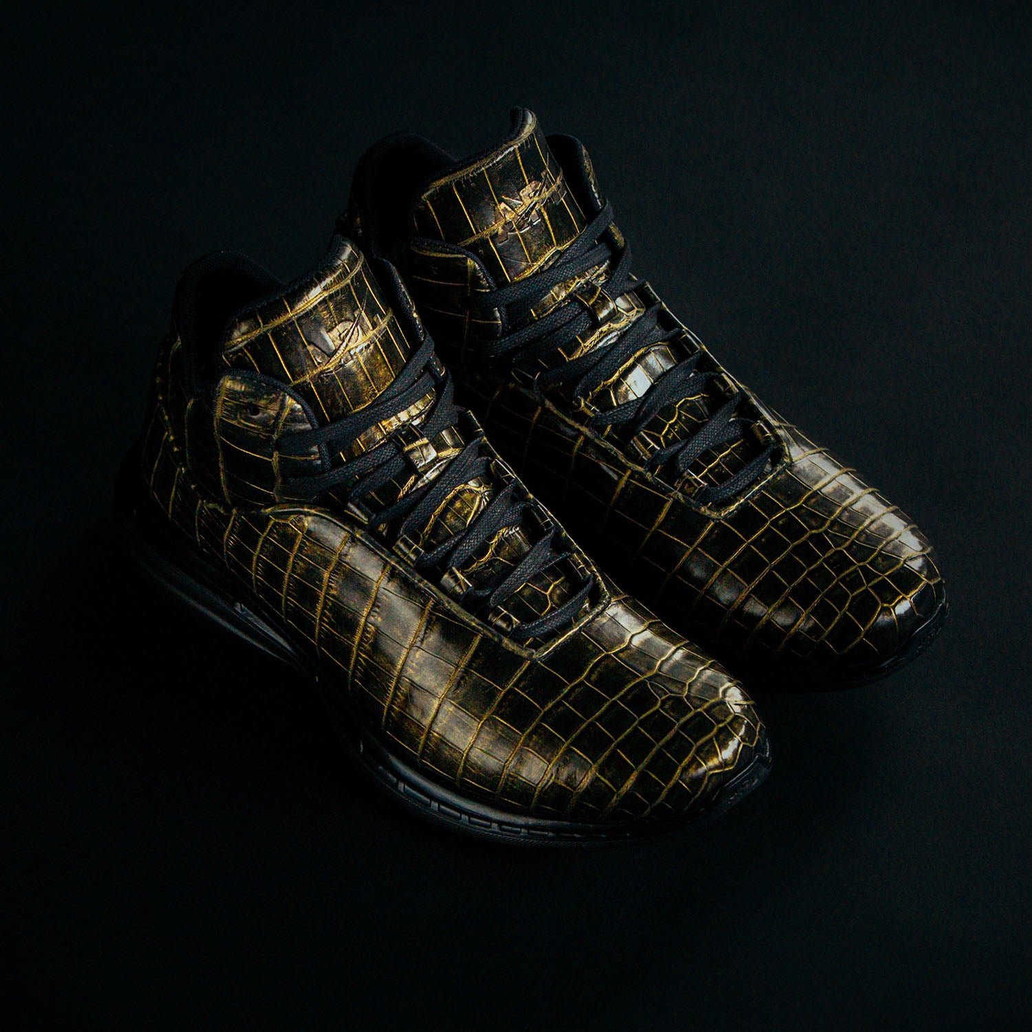 Men&#39;s Lusso Supreme Black / Pure Gold view 3